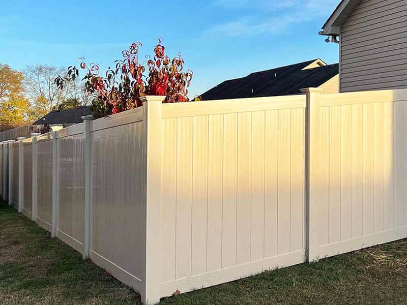 Vinyl Privacy Fence Contractor in Middle Tennessee