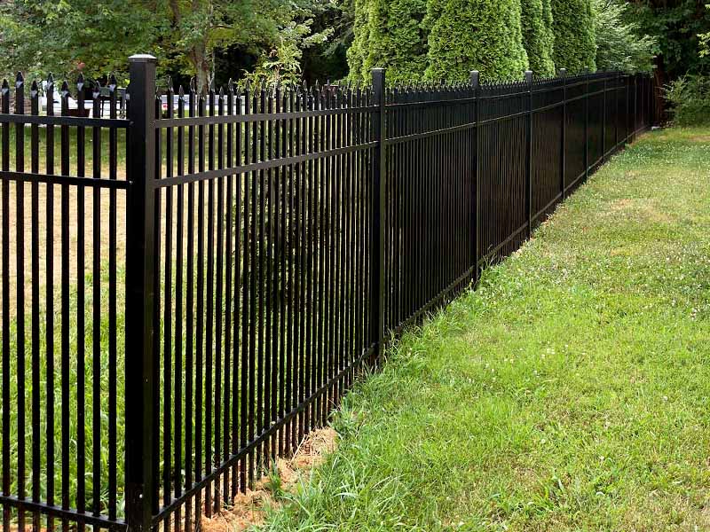 Aluminum Fence Installation in Middle Tennessee