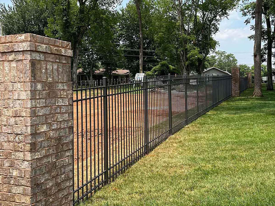 This Town Tennessee residential fencing contractor